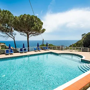 Reale 4*, Porto Azzurro Italien